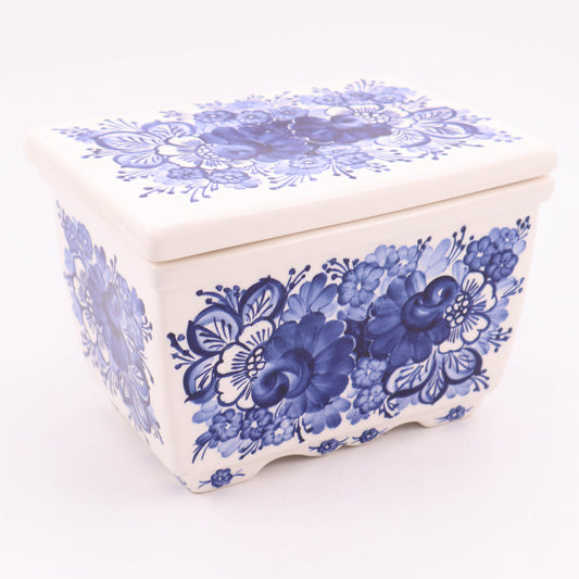 6"x8"x6" Jewelry Box. Pattern: Cobalt