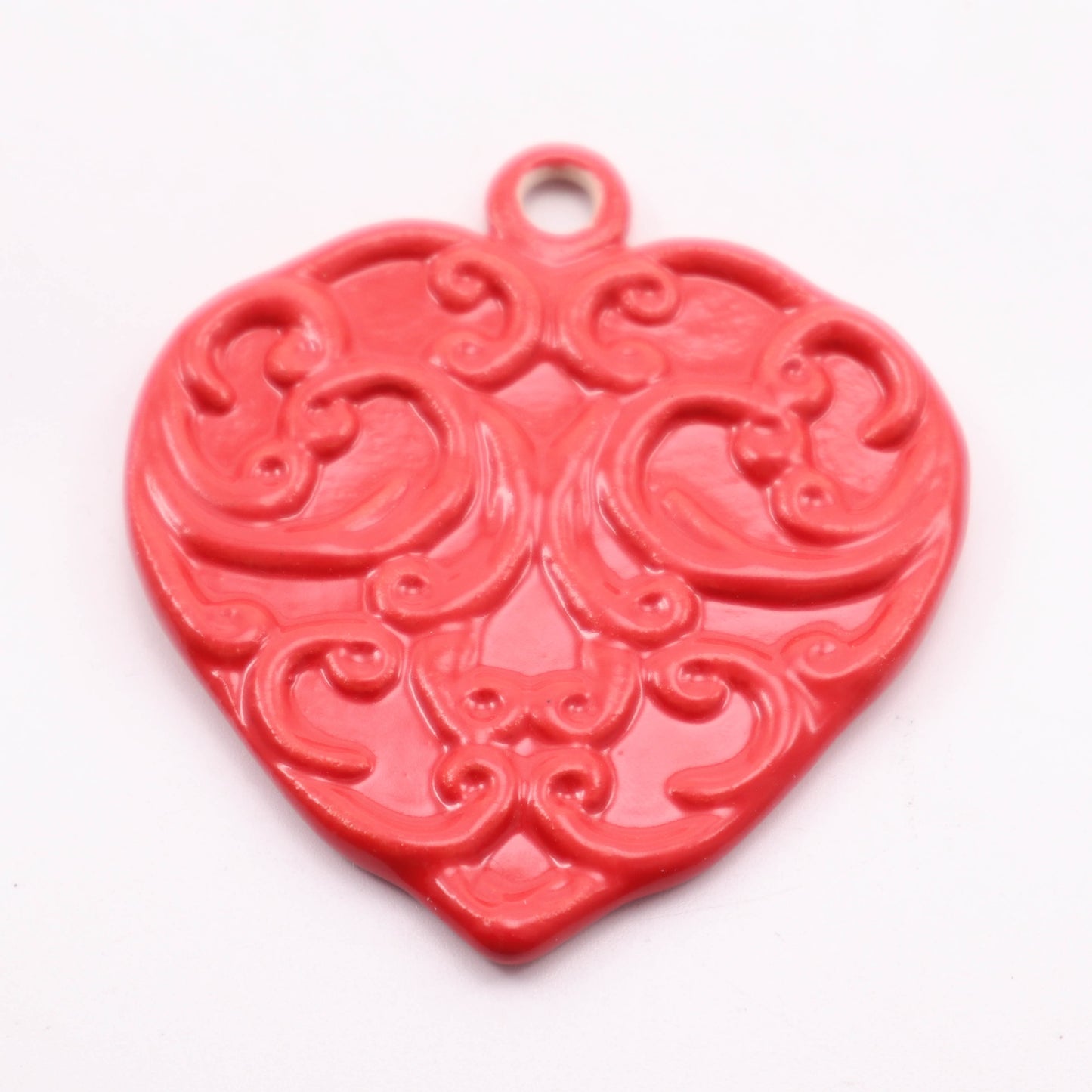 2.5" Heart Ornament. Pattern: Red