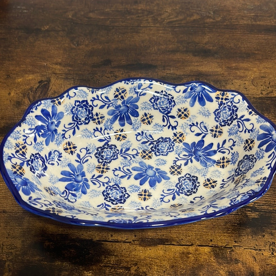 10"x7" Oval Waved Dish. Pattern: Blue Morning