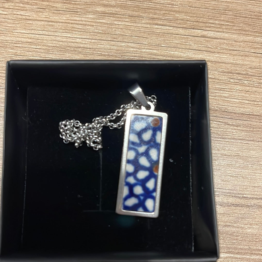 Rectangle Pendant Size 33x13 Pattern: D120